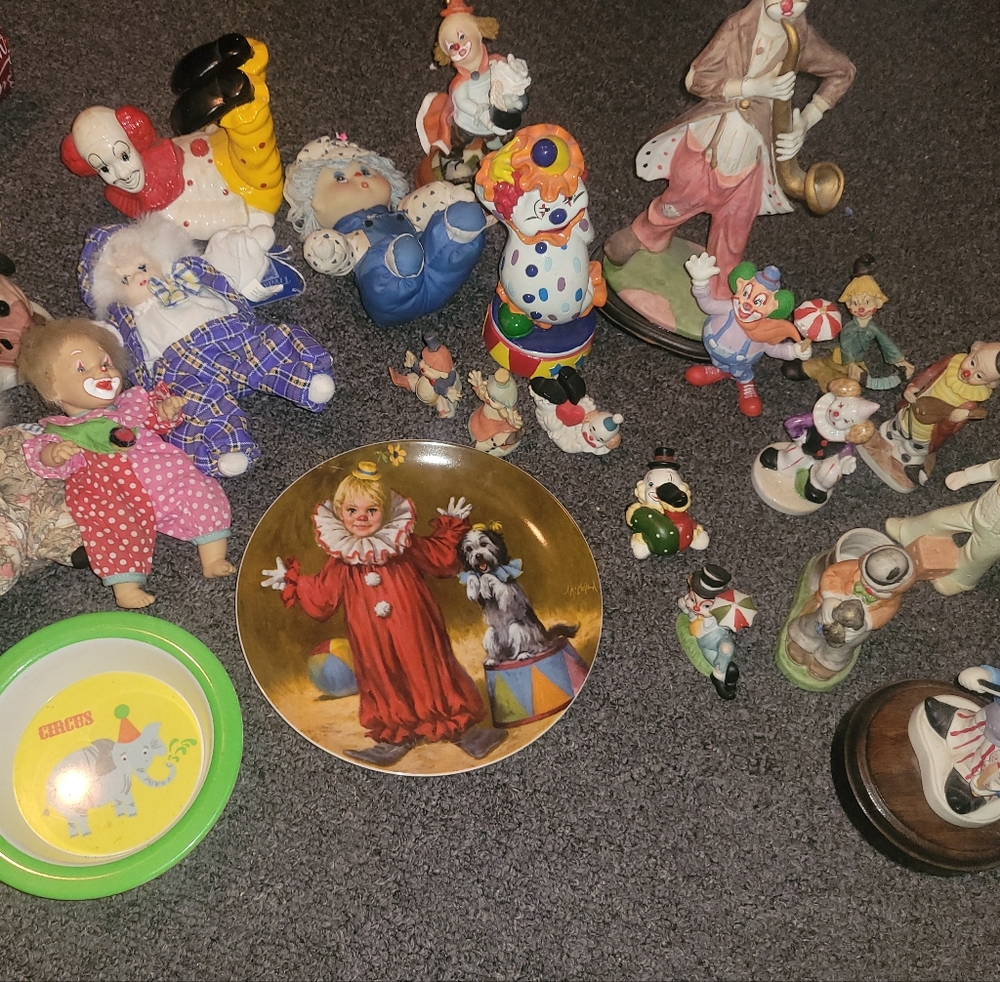 26 piece vintage clown lot